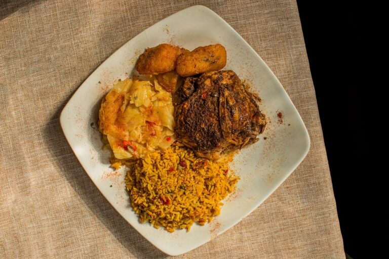 BEST CARIBBEAN FOOD IN CHESTER, PA: MUST-TRY ISLAND DISHES AT FRONTLINE BAR